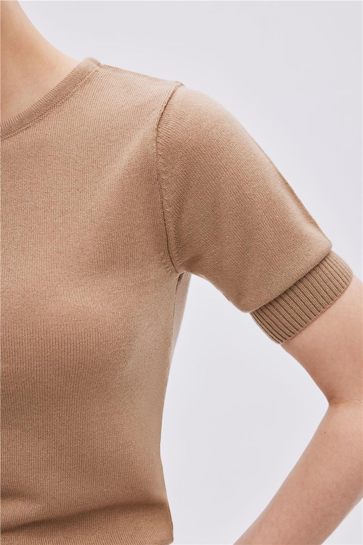 Short Sleeve Knit Jumper