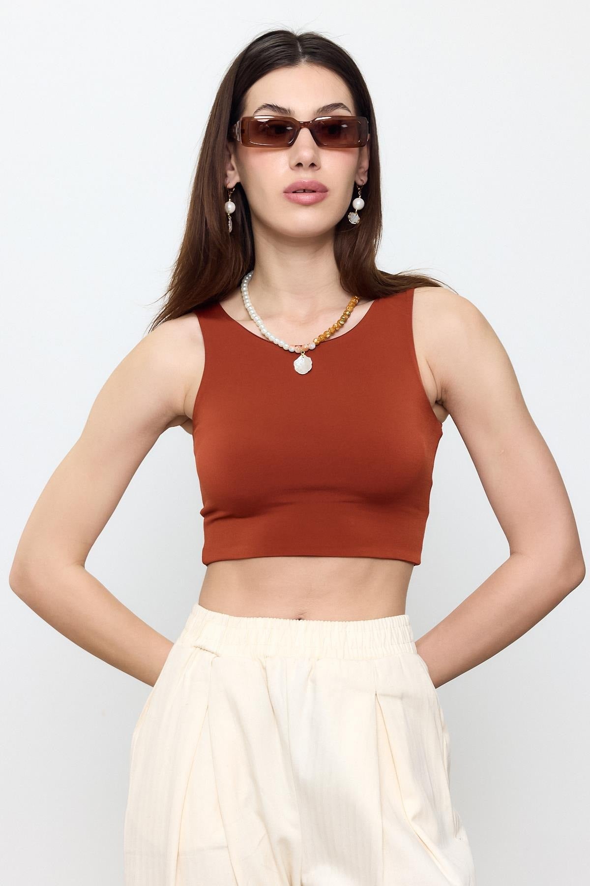 Slim-Fit Cropped Top Blouse