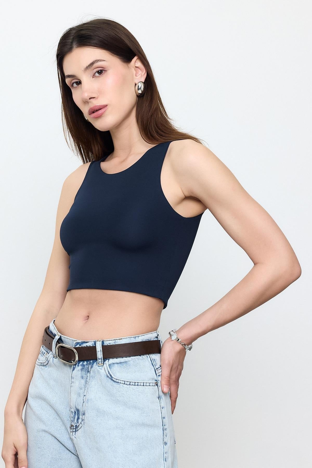 Slim-Fit Cropped Top Blouse