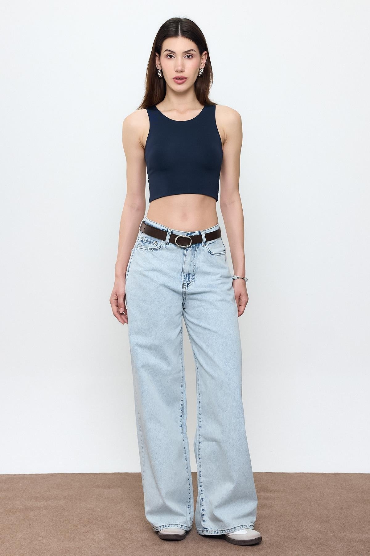 Slim-Fit Cropped Top Blouse