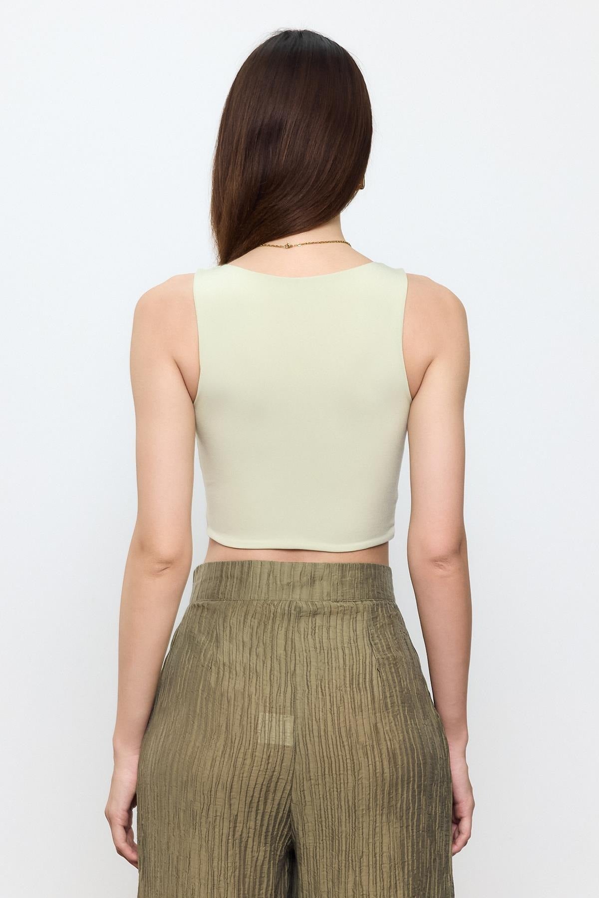 Slim-Fit Cropped Top Blouse